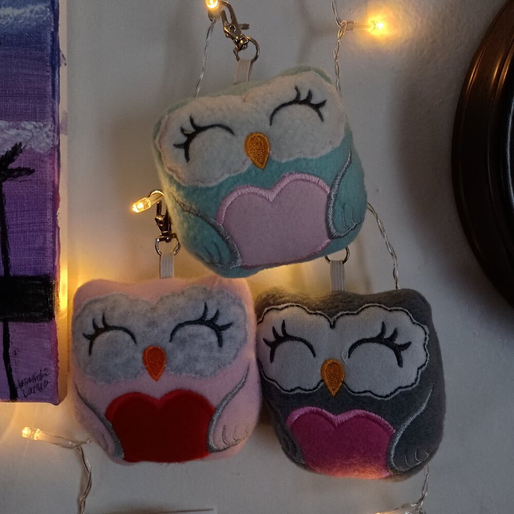 $4 EACH- NEW Embroidered/ stuffed plushy Owls keychains